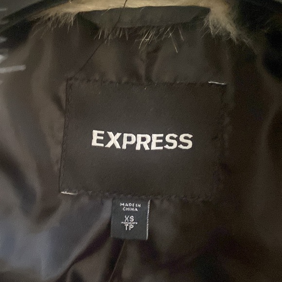 Express fur jacket. Size XS. Worn 2 times.  In great condition - Picture 2 of 3